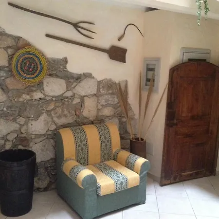 L'edera فندق مبيت وإفطار *